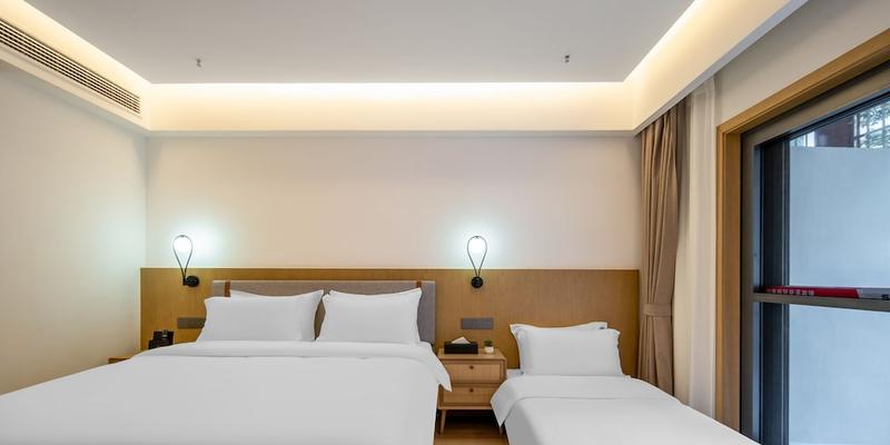 room_ef8e9237-aa9e-448a-8b51-e8d81175ed79.jpg