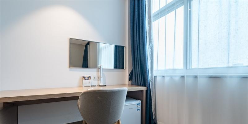 room_6fdf8b4c-4834-4511-9082-4e276fb4f6f8.jpg