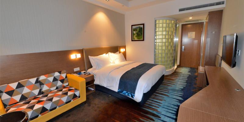 room_8bc32102-0ee6-43e7-8d9c-541e84afd9d6.jpg