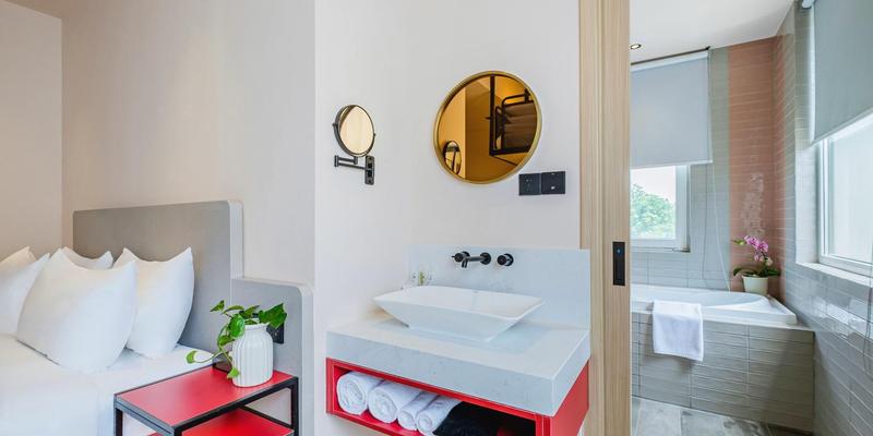 room_0e790d93-b2f4-49cf-ac6c-558ddb8d72fb.jpg