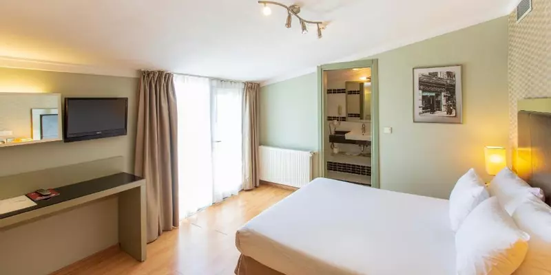 room_c5289ccd-c641-48ea-95c8-810761ac60ae.jpg