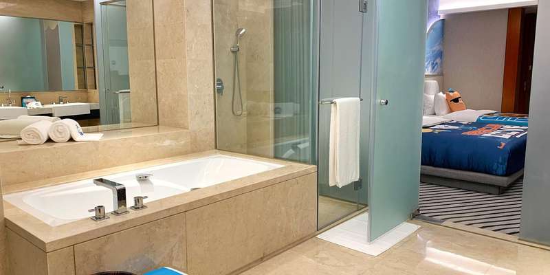 room_b1656041-5f8e-46e1-88fa-d8f75a62a6f9.jpg