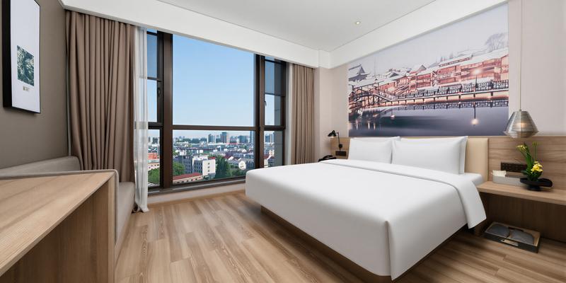 room_b1ad6f6a-e32e-4f2a-85ed-3661c6c257a8.jpg