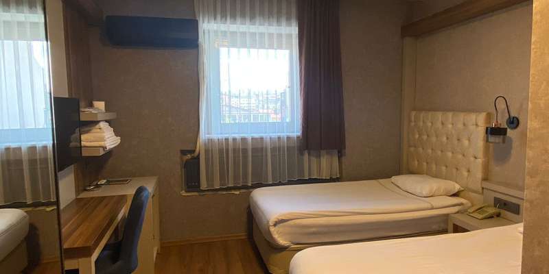room_a73f21be-dd0c-4c46-8e29-c29681a8b8db.jpg