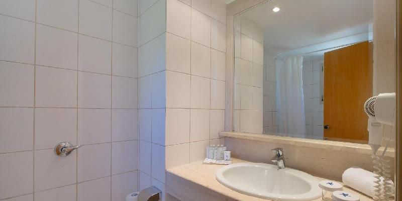 room_9db75c2a-2a33-4636-9dcf-3ce276fb5899.jpg