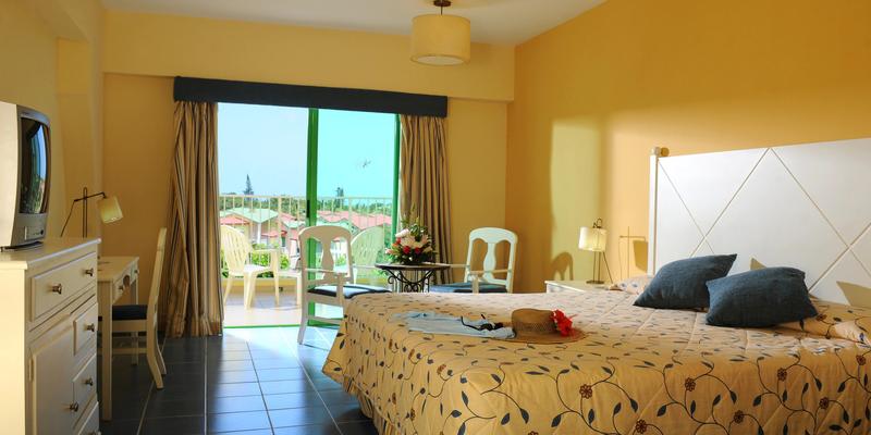 room_28a266a5-83b0-41e2-b3ee-53e30e09becc