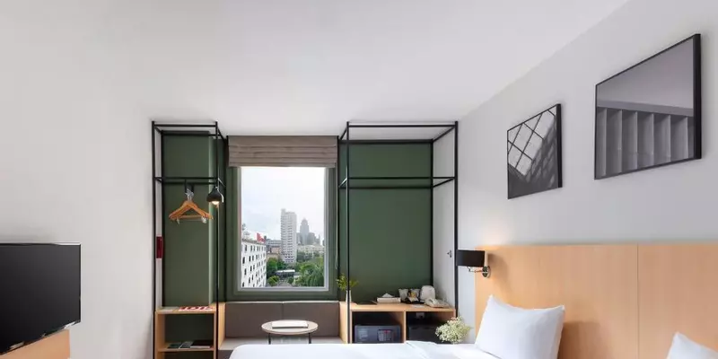 room_cf384fa4-217f-48e1-8f83-bddecc9e620e.jpg