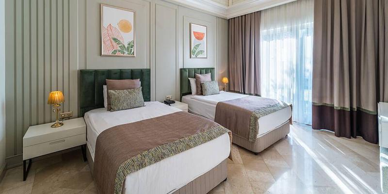 room_384642e8-972c-4208-b8a9-ec2e4eead0b8