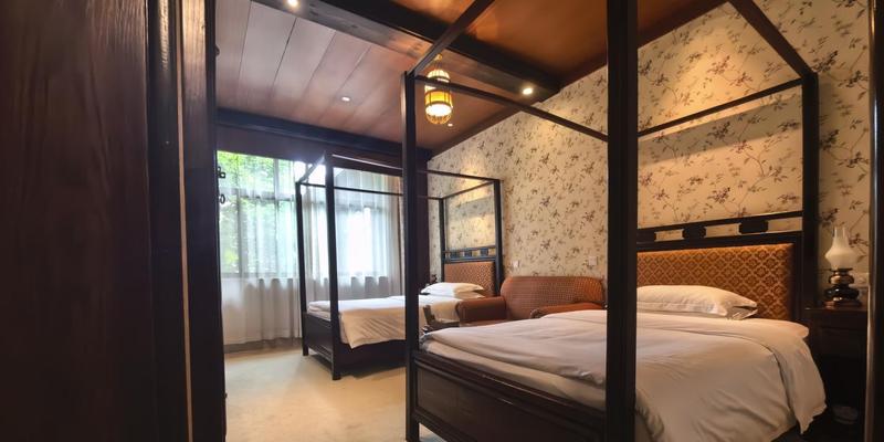 room_fd4ea241-ca5f-4fac-b30d-4a1b21c67f2c.jpg