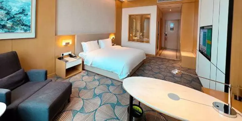 room_1d93660f-c6ae-46a2-b2e5-bea2c4678dbb.jpg