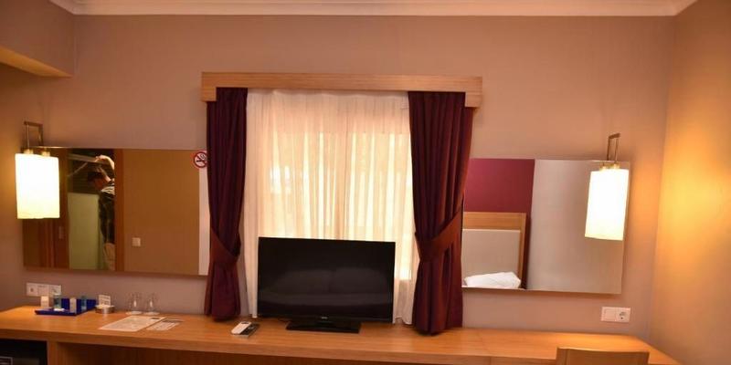 room_8dec3dff-d6f3-46ab-927f-f4f1dd118bf6.jpg