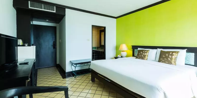 room_8e13b4ca-ee7d-4c1d-91d8-e0d0dfeeefd2