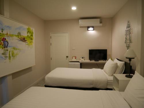 room_e39b2e86-1bb8-4ecc-b252-9f7bc4f7e33a.jpg
