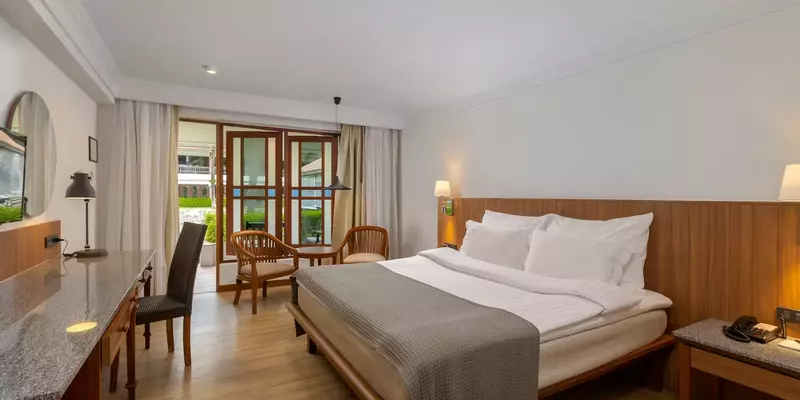 room_196122f3-61d2-42a1-a525-4ff5af32a89e