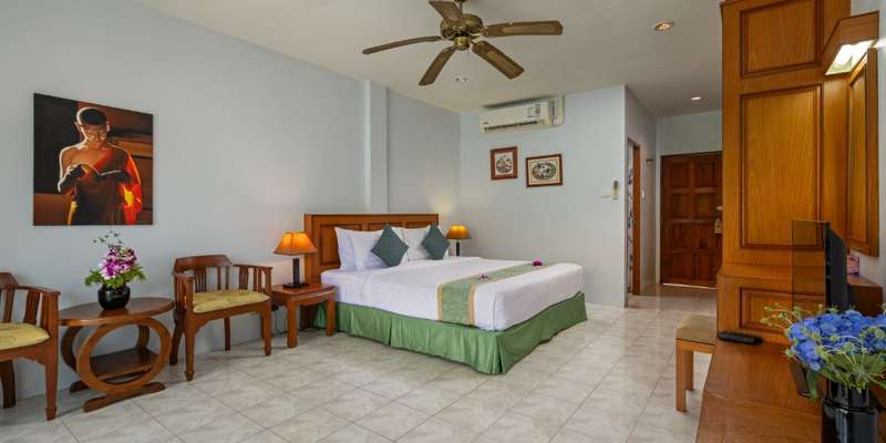 room_140ac53a-801b-41b7-b1b3-8d67b99f836f