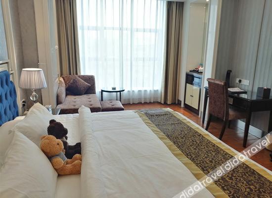 room_1cd21ed1-9a0f-41ef-bb6a-00d004c3ef1e.jpg