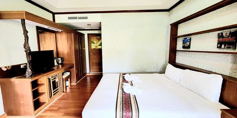 room_7a77e245-8568-479c-ad5d-1f9edf18efa8