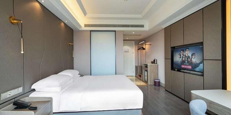 room_0e3284d4-e28f-4bab-8ce4-2030ce900f45.jpg