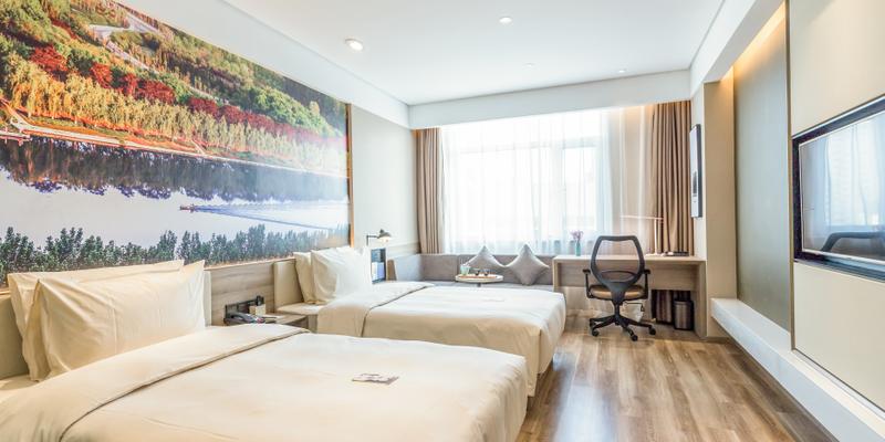 room_01deee1a-ef05-44a8-82a9-8d2d28c2b4e0.jpg