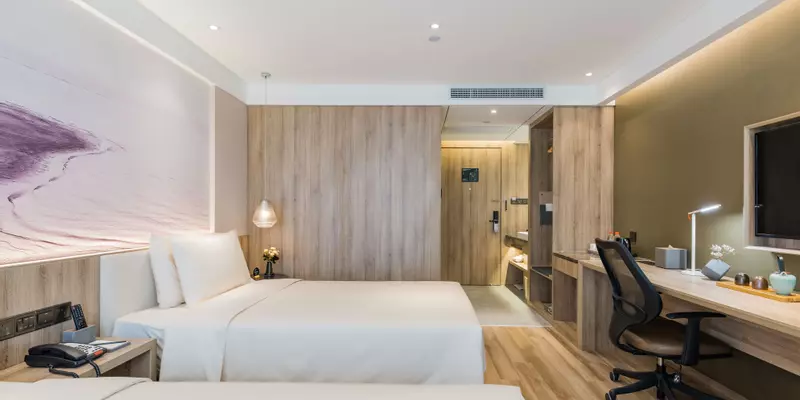 room_b8a3a441-572b-420d-8340-c47cf5d41d82.jpg