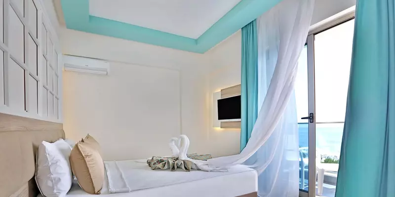 room_1dce9a18-1fd3-4da7-9162-3fdd7f885455