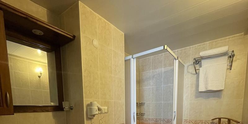 room_1fc53a23-cb6b-40e7-a2fc-dad7b4195dd8.jpg
