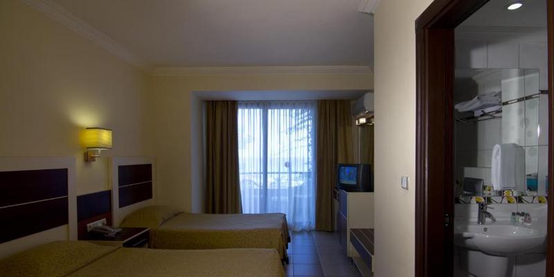 room_f2b59e20-55a8-4ea7-8c7d-13cf0b3eee15.jpg