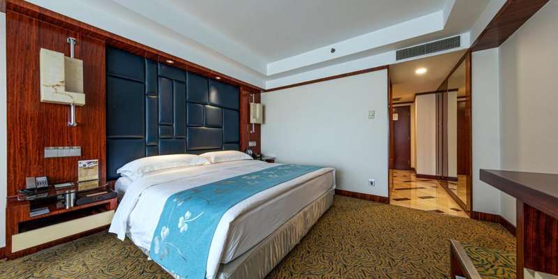 room_177235c2-b936-47a1-be92-3861b48cdacb
