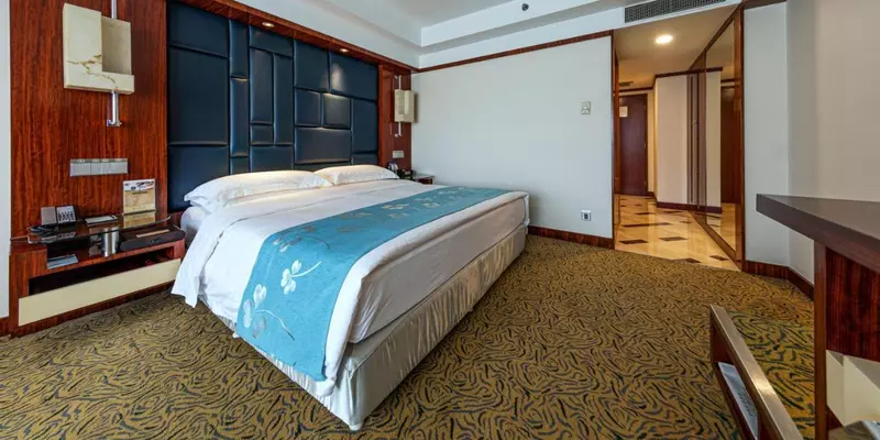 room_177235c2-b936-47a1-be92-3861b48cdacb