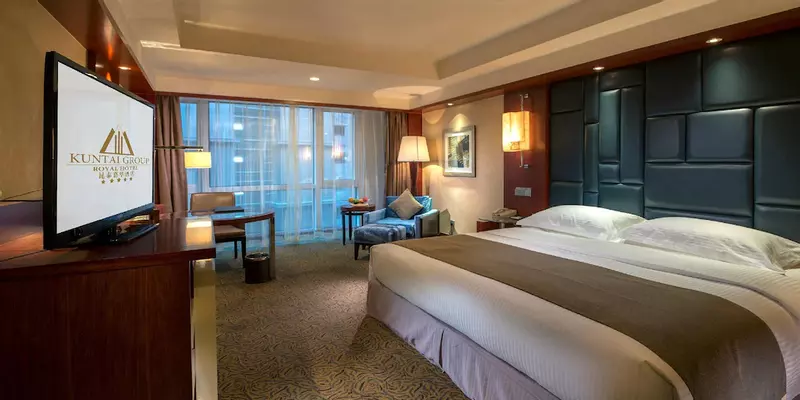 room_4af89e25-5212-44ab-a71a-771ac3bdb519