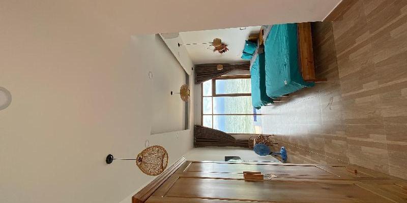 room_f48101e9-9de9-4a00-b8d0-8bf018a1ecab.jpg