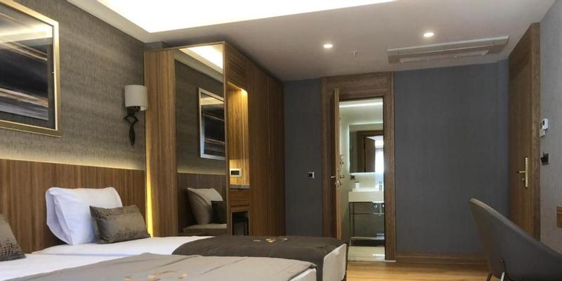 room_795a3fef-00a8-47f8-84a6-9c6b5d74235a.jpg