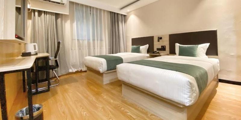 room_ce535c42-860e-43d3-8ae2-3a7cb4c84a99.jpg