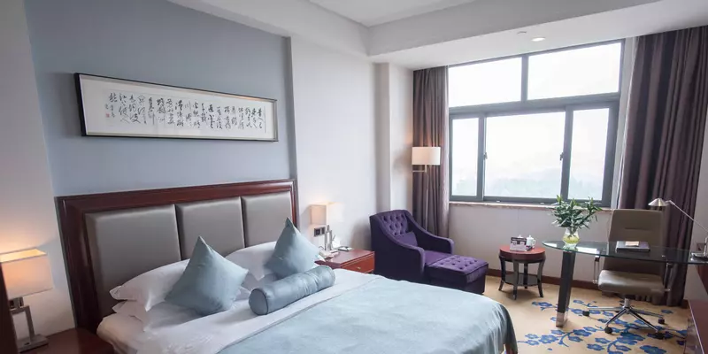 room_1f5a9603-206e-4aa9-9eca-eb9c4d74a464.jpg