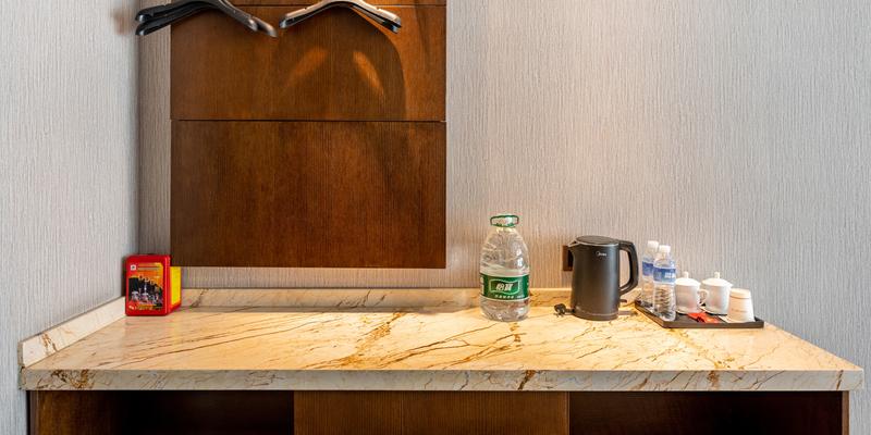 room_84ac2d48-f68a-49e4-b147-31a0a562ee35.jpg