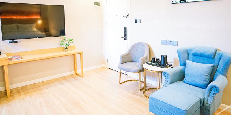 room_a9780024-7b49-4d76-b087-17f777f7f293.jpg