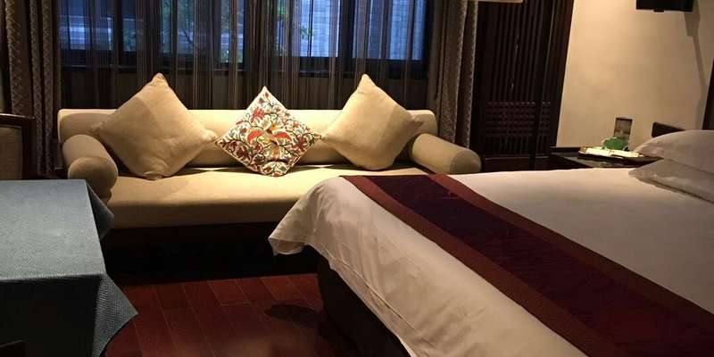 room_d2df7c1a-78ed-42d5-96b7-fbb3d829fb4d.jpg