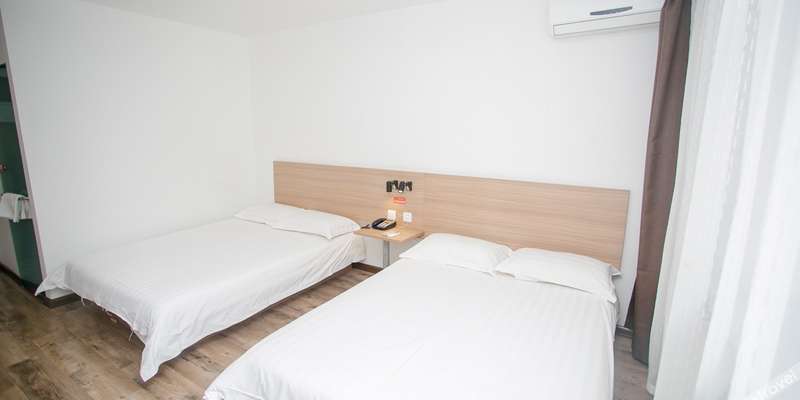 room_5b469d69-bff7-42bf-be16-ce96665f7518.jpg