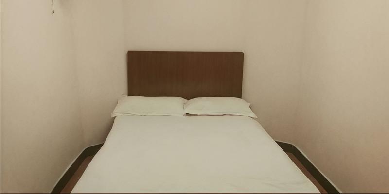 room_1f220b30-dc43-418c-9fef-f39a335b3b08.jpg