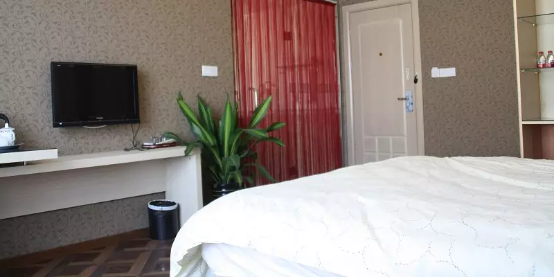 room_a90ad15f-cf84-4c38-b66c-cfe3e9d79f63.jpg
