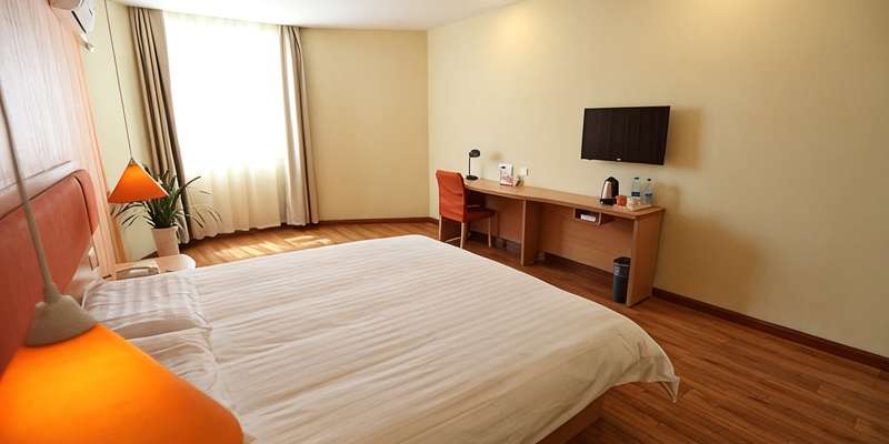 room_4f483b0e-c049-4904-a95f-789cc332ab5d.jpg
