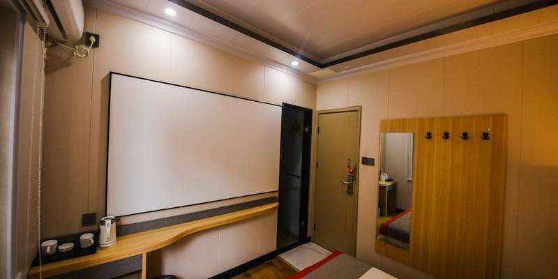 room_fc8b0b9a-1fb8-4f8f-aa8a-24e2d5be09e4.jpg