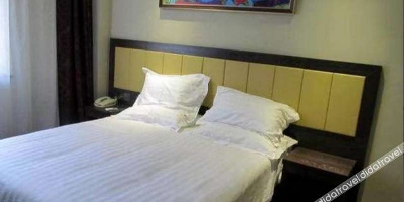 room_c577ef99-78cc-4d0b-add3-3941b5775b32.jpg