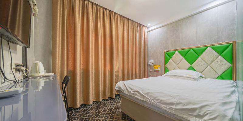 room_8440ae5e-1ae9-4ea8-aae9-3db0d9b578b5.jpg