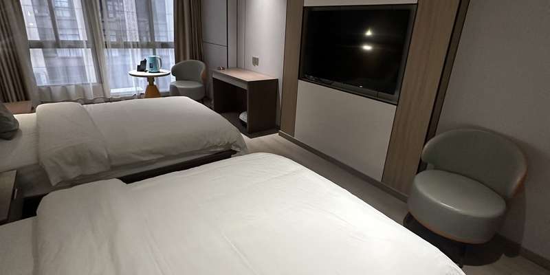 room_8a2563a8-6f4c-44a8-a27d-61387f0dde86.jpg