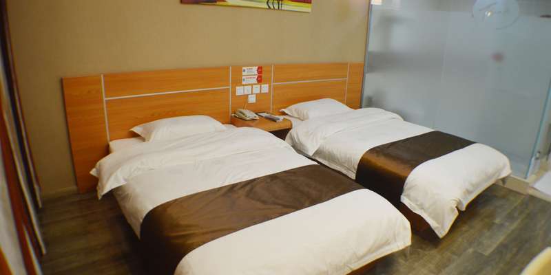 room_d3548baf-2ffb-4a30-b07a-bd648dadbdca.jpg
