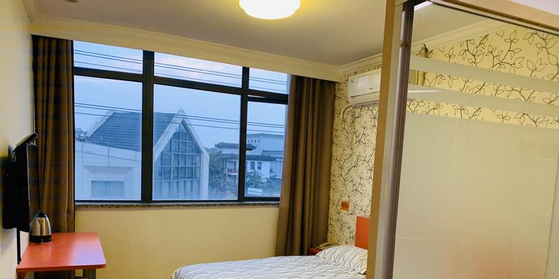 room_acf49d2d-da75-403c-bdd4-4cbd86a498ee.jpg
