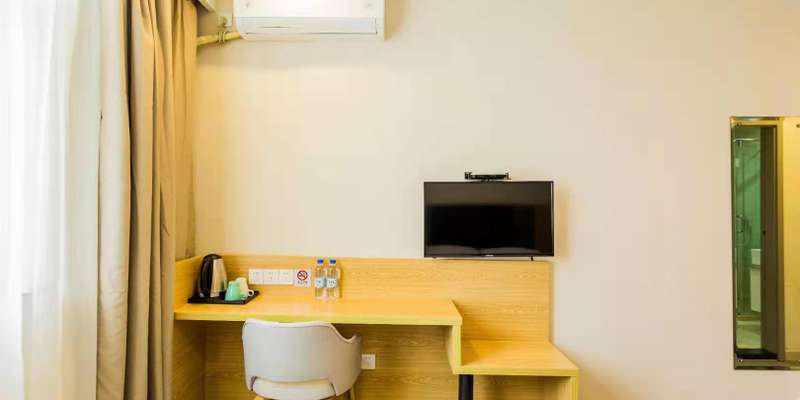 room_ce6c15bb-1b18-4067-b5e6-8ddcf2ca2c6d.jpg