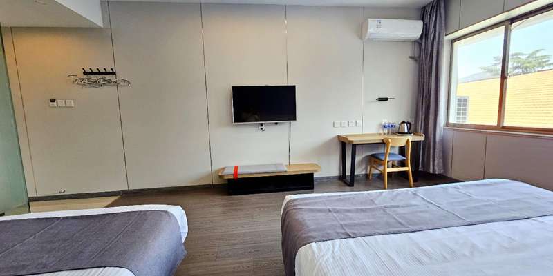 room_94daba1b-72a0-4e36-9934-4e6fcd35c57c.jpg