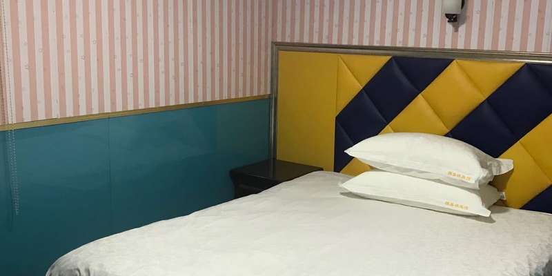 room_52b7bd2d-98b0-4d30-b8d1-cffb72d3f9c5.jpg